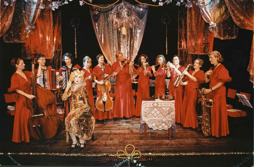14 red ladies Jubilæumskoncert